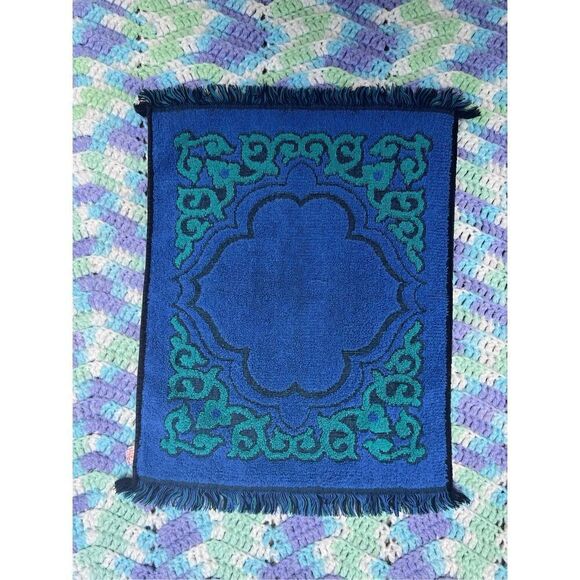 Vintage Hand Towel or Fingertip Towel - Picture 1 of 4